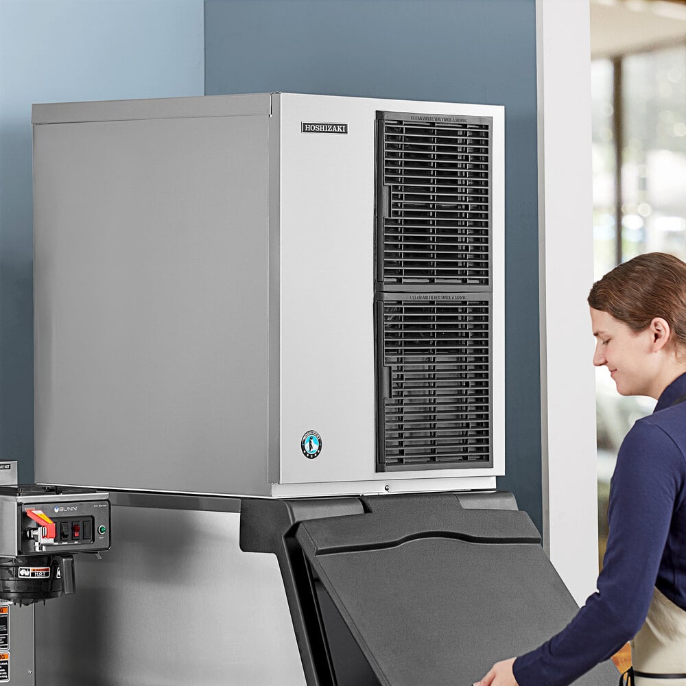 Hoshizaki KM-522MAK Slim-Line Series 22" Air-Cooled Modular Crescent Ice Machine - 548 lb., 115V, 1 Phase