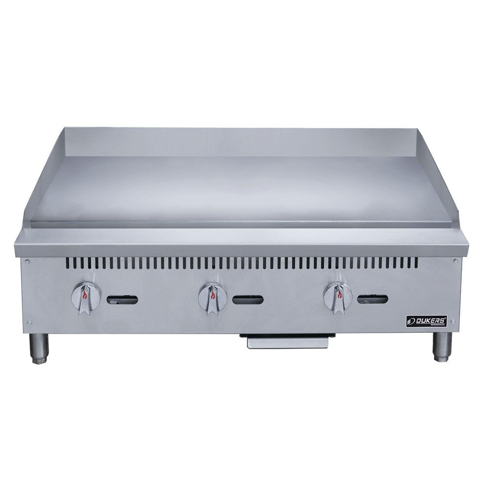 Dukers DCGT36 36 in. Thermostatic Griddle with 3 Burners image 2
